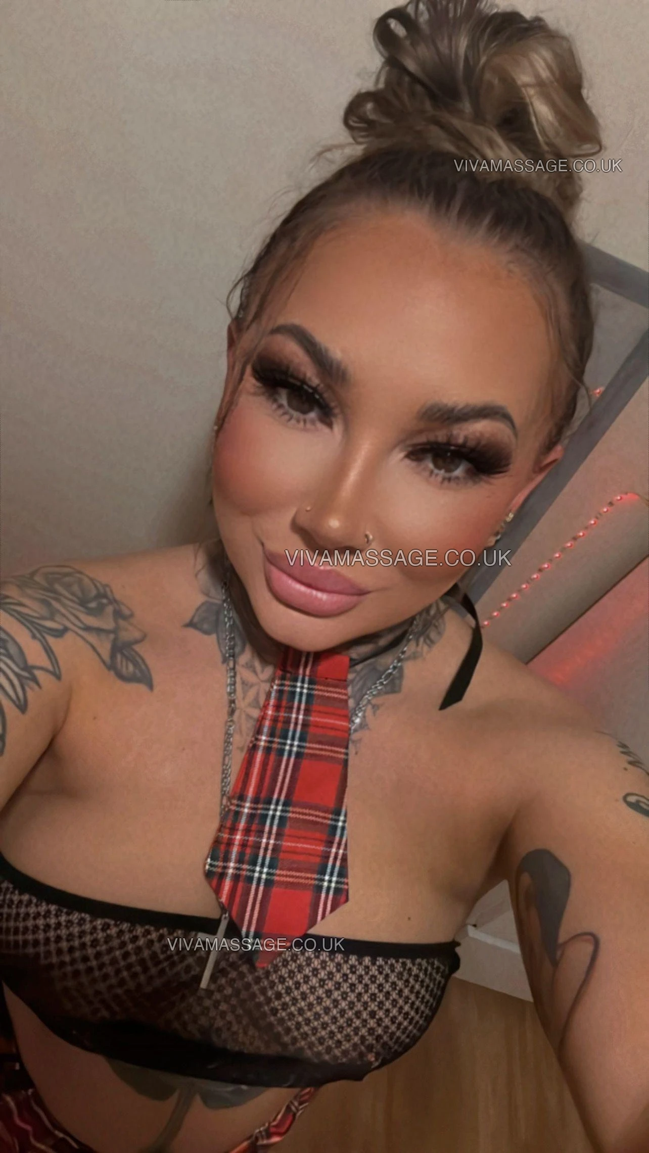 Photo 2 of CuteNaughtyCassie