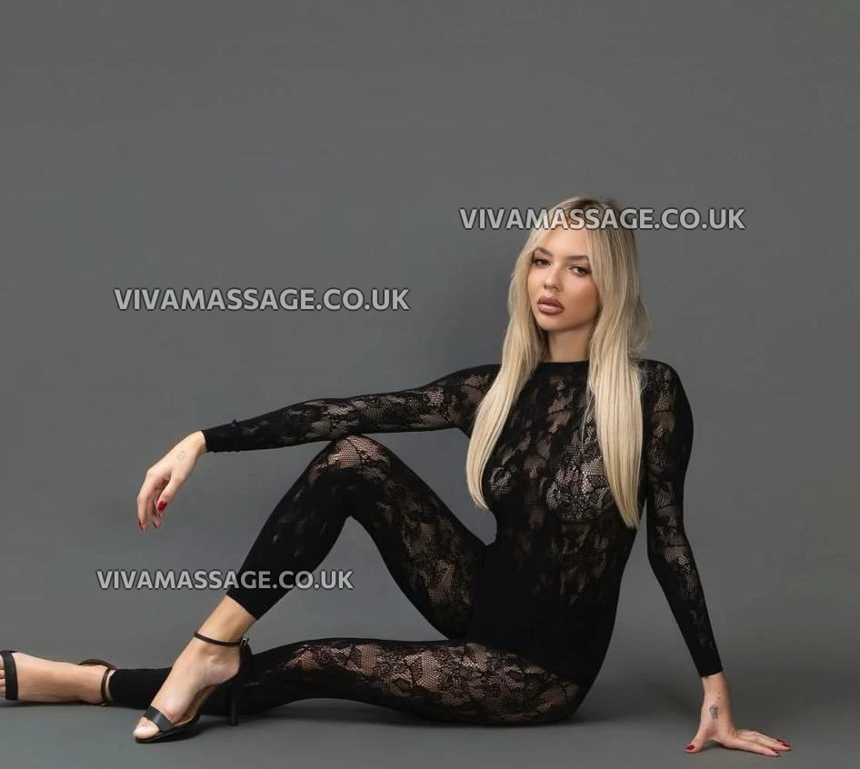 Photo 21 of Jully_PartyGirl.