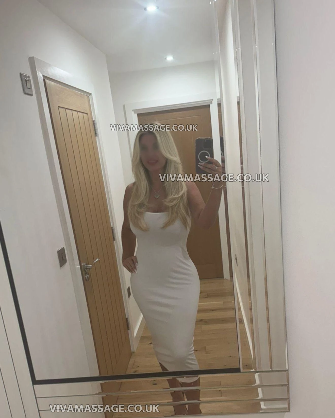 Photo 2 of English-Emily-x