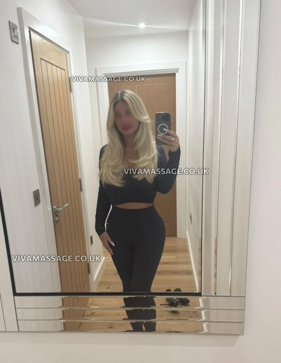 Photo 3 of English-Emily-x