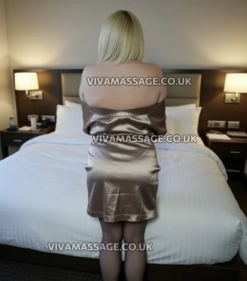 Photo 1 of Hotwife Daisy