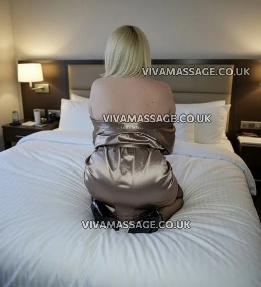 Photo 1 of Hotwife Daisy