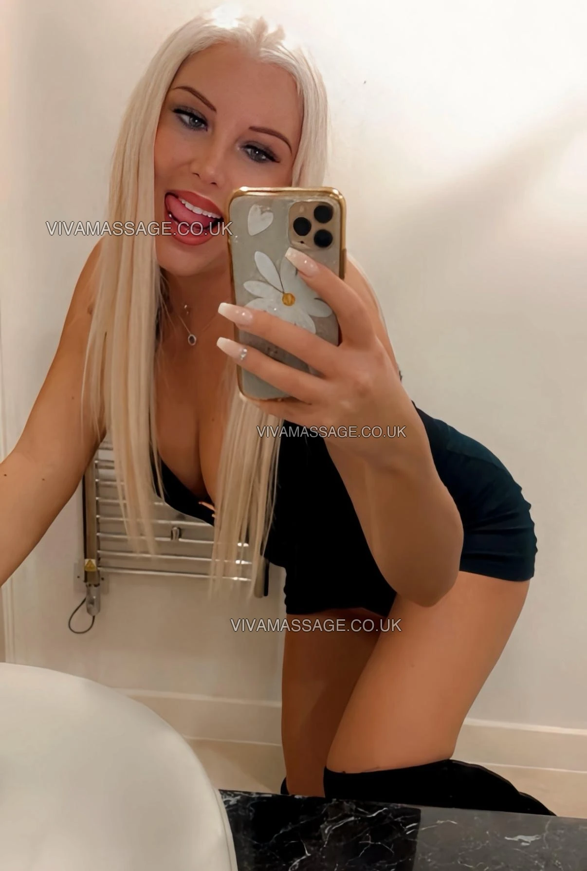 Photo 3 of x Kristina x