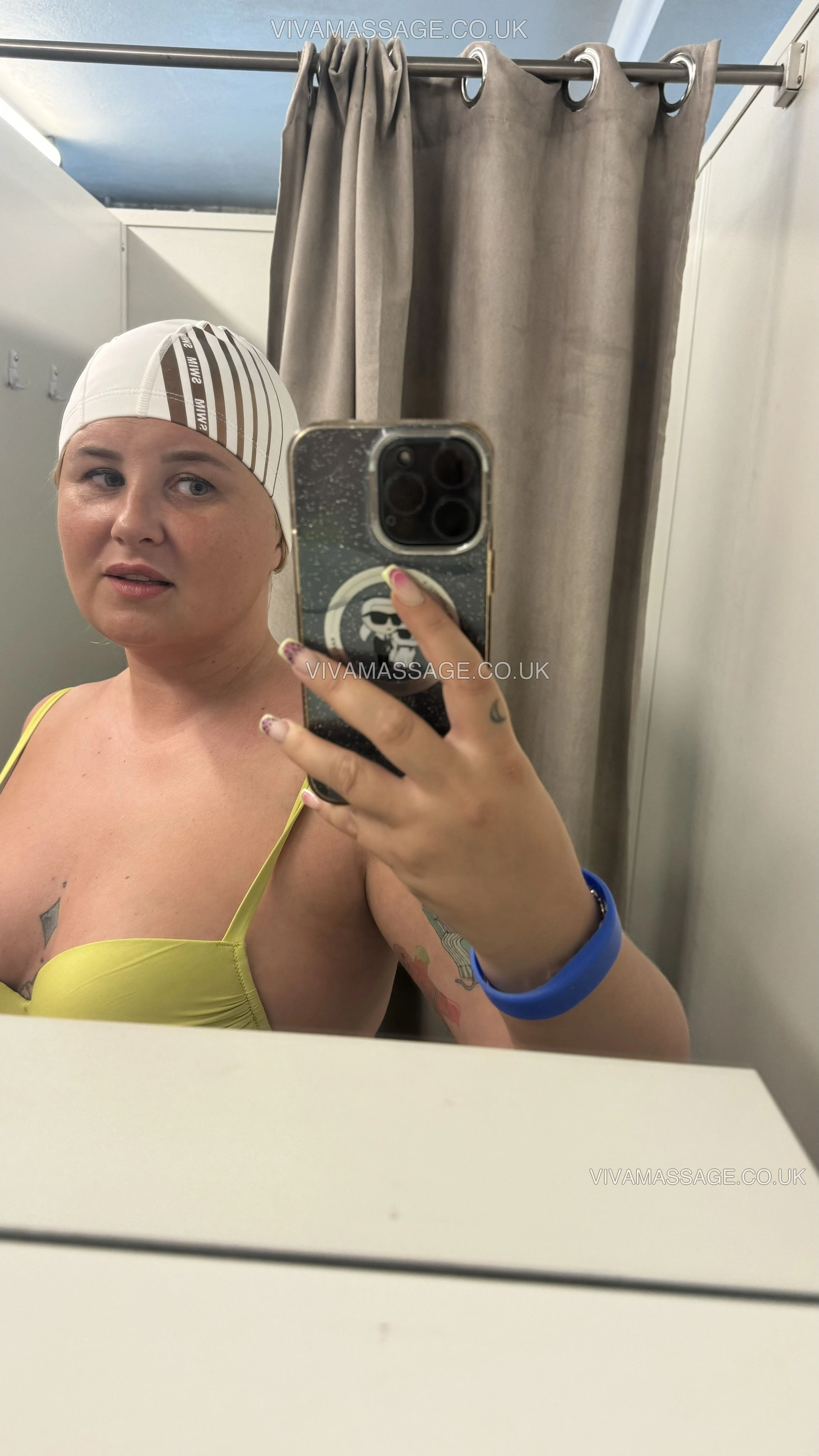 Photo 29 of   Ginger_MAYA__