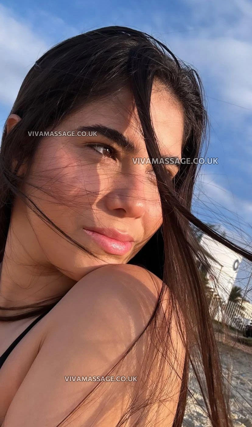 Photo 17 of Hot Camilie