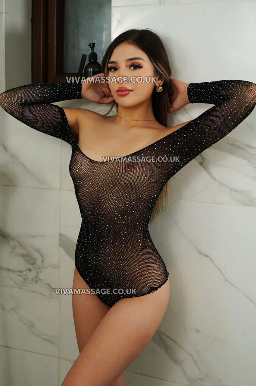 Photo 2 of VALENTINA_26_X