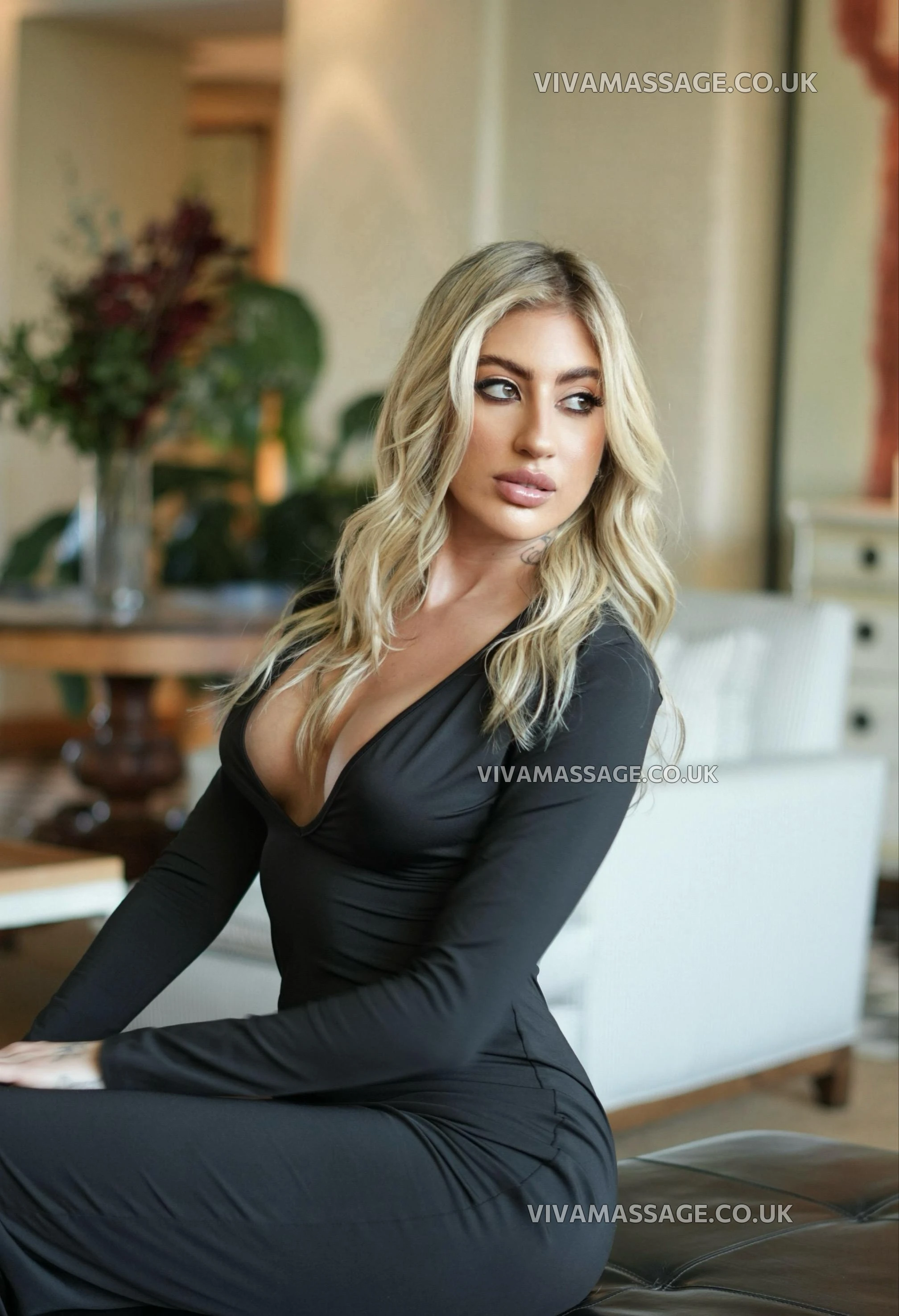 Photo 6 of MAVI SEXY LATINA