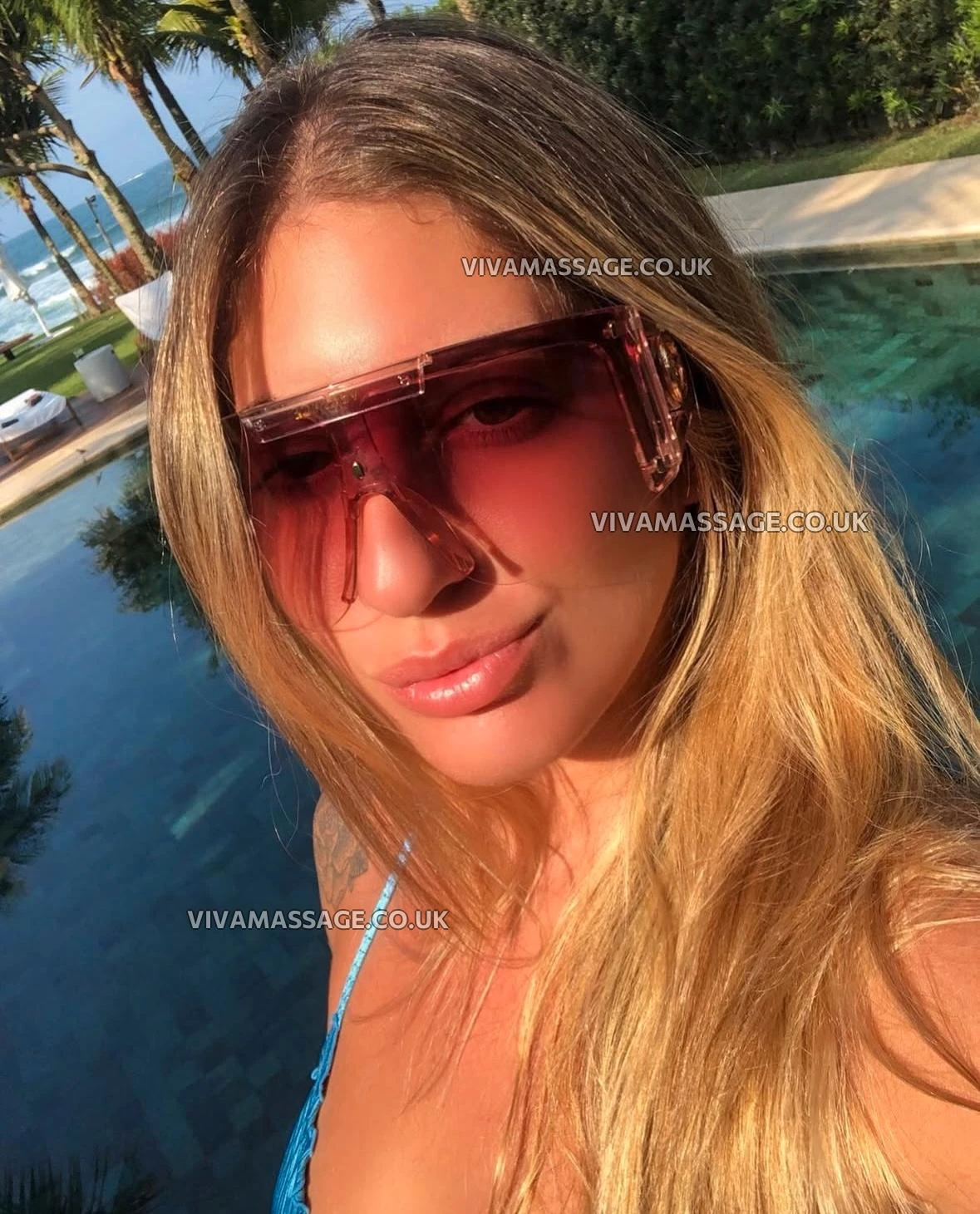 Photo 3 of MAVI SEXY LATINA