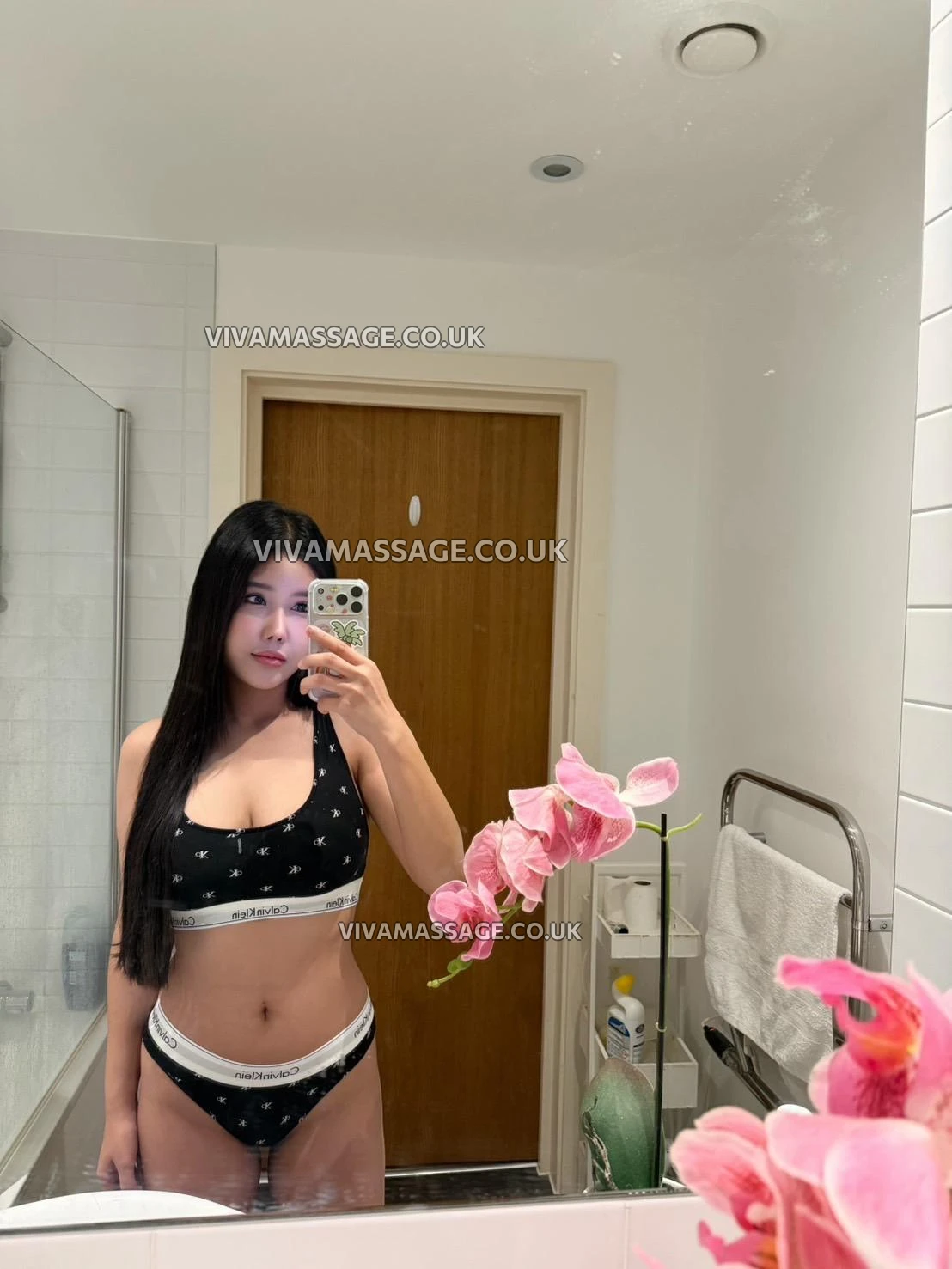 Photo 2 of Sexy Thai Taryn