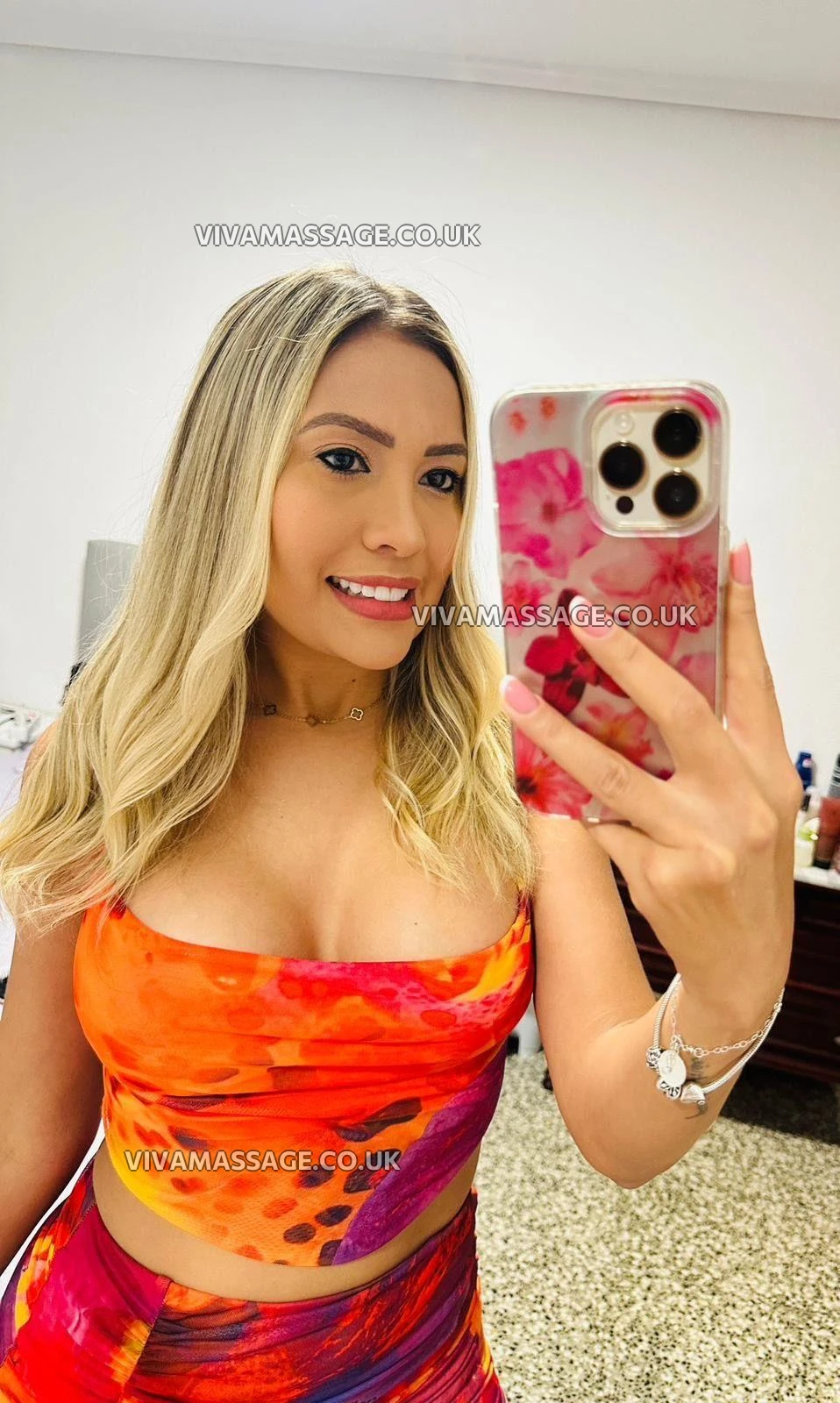 Photo 6 of Carla BlondX