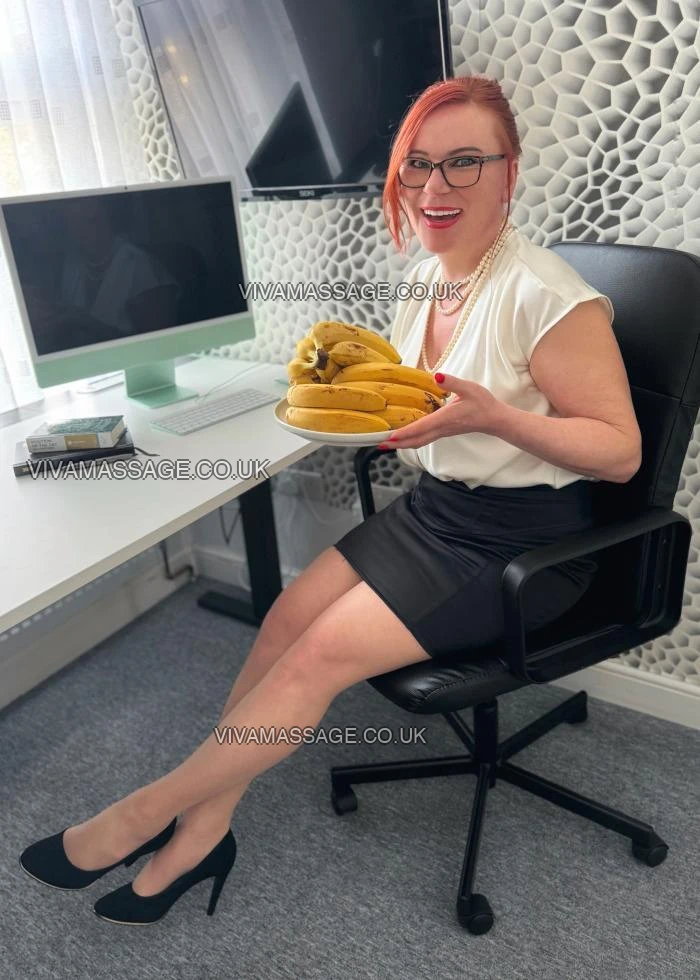 Photo 83 of RedHead_Ella