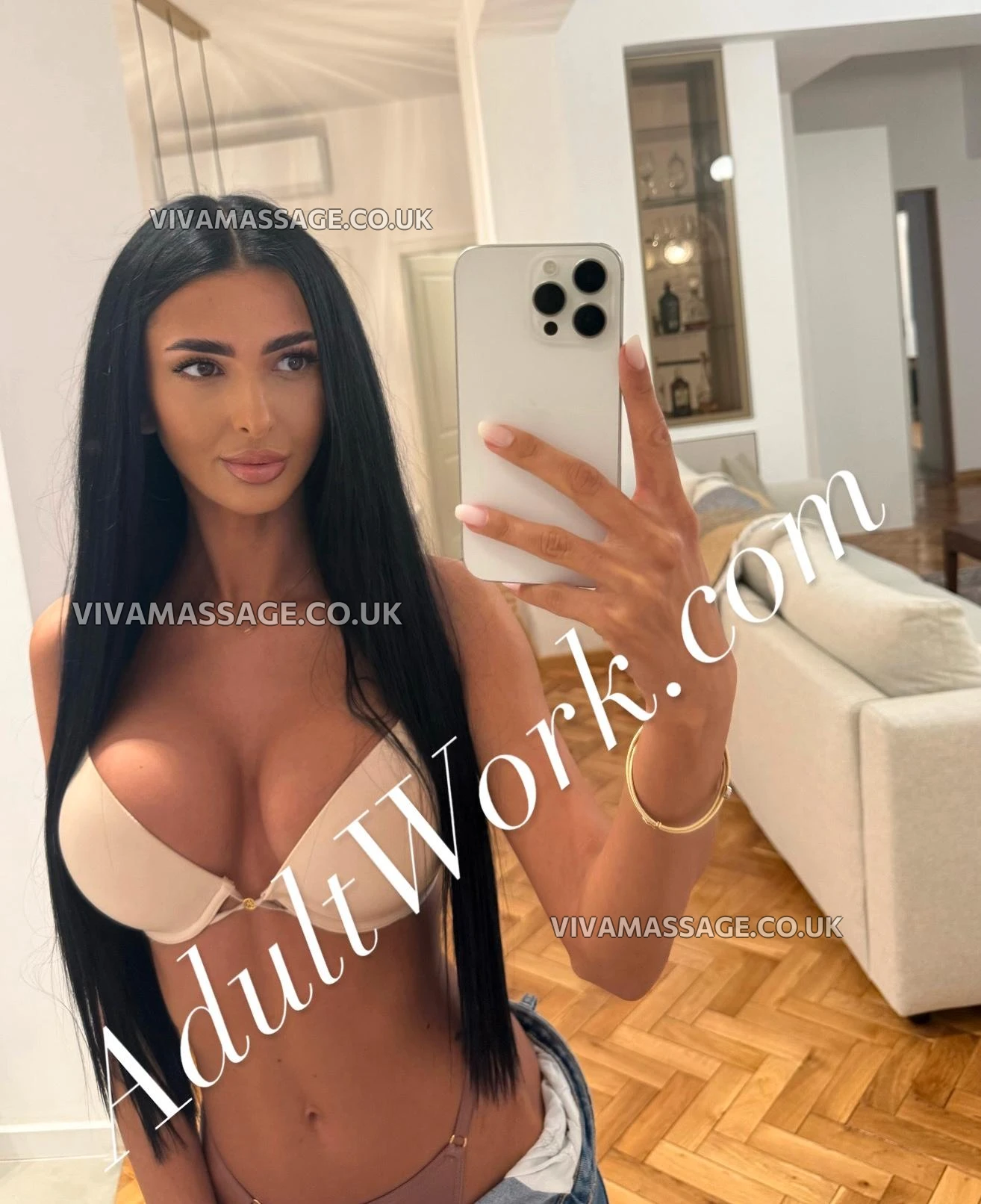 Photo 13 of Emma_Emma