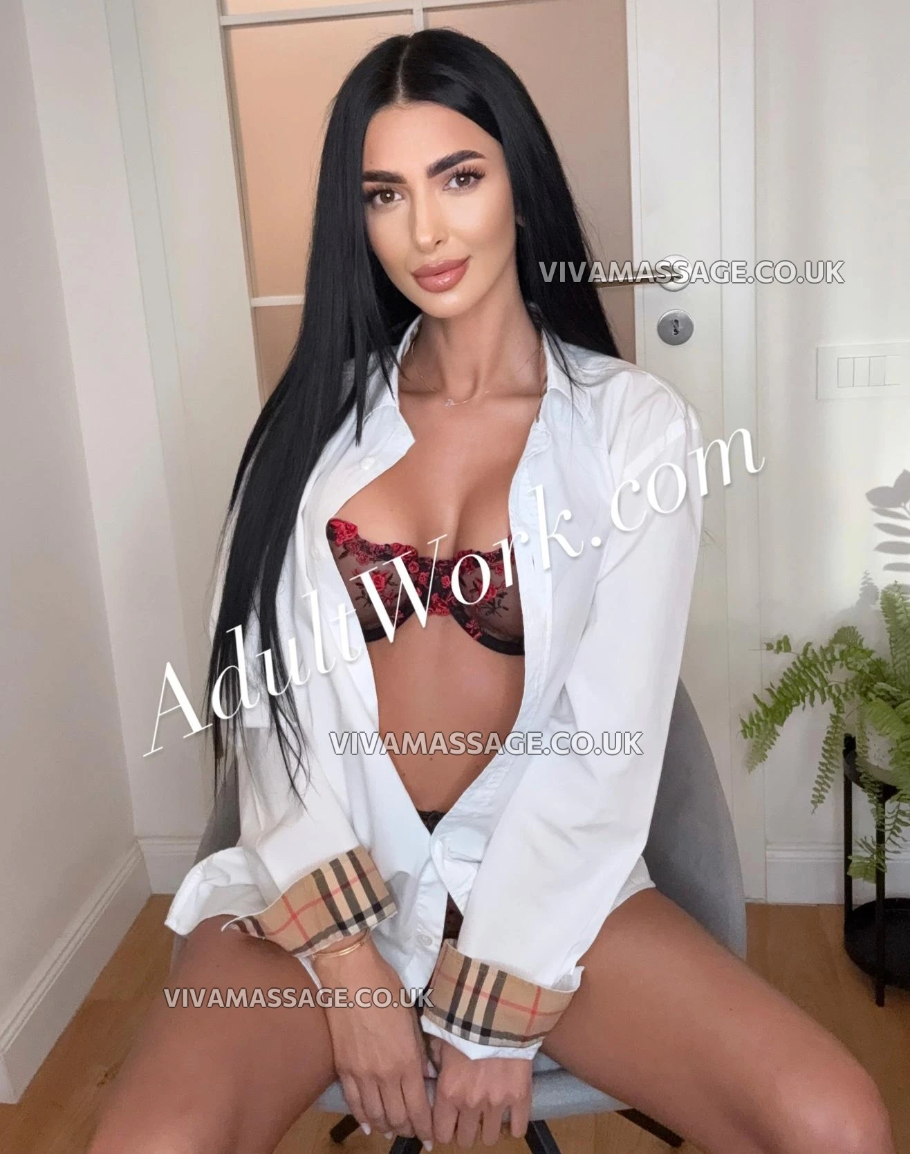 Photo 14 of Emma_Emma