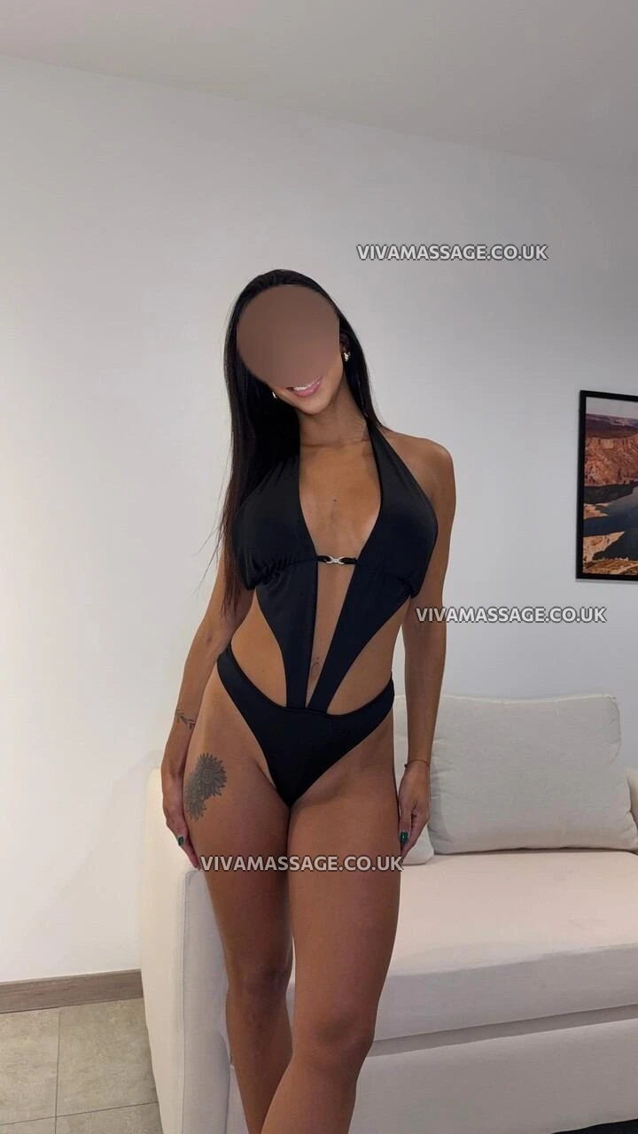 Photo 1 of Jade_Latina