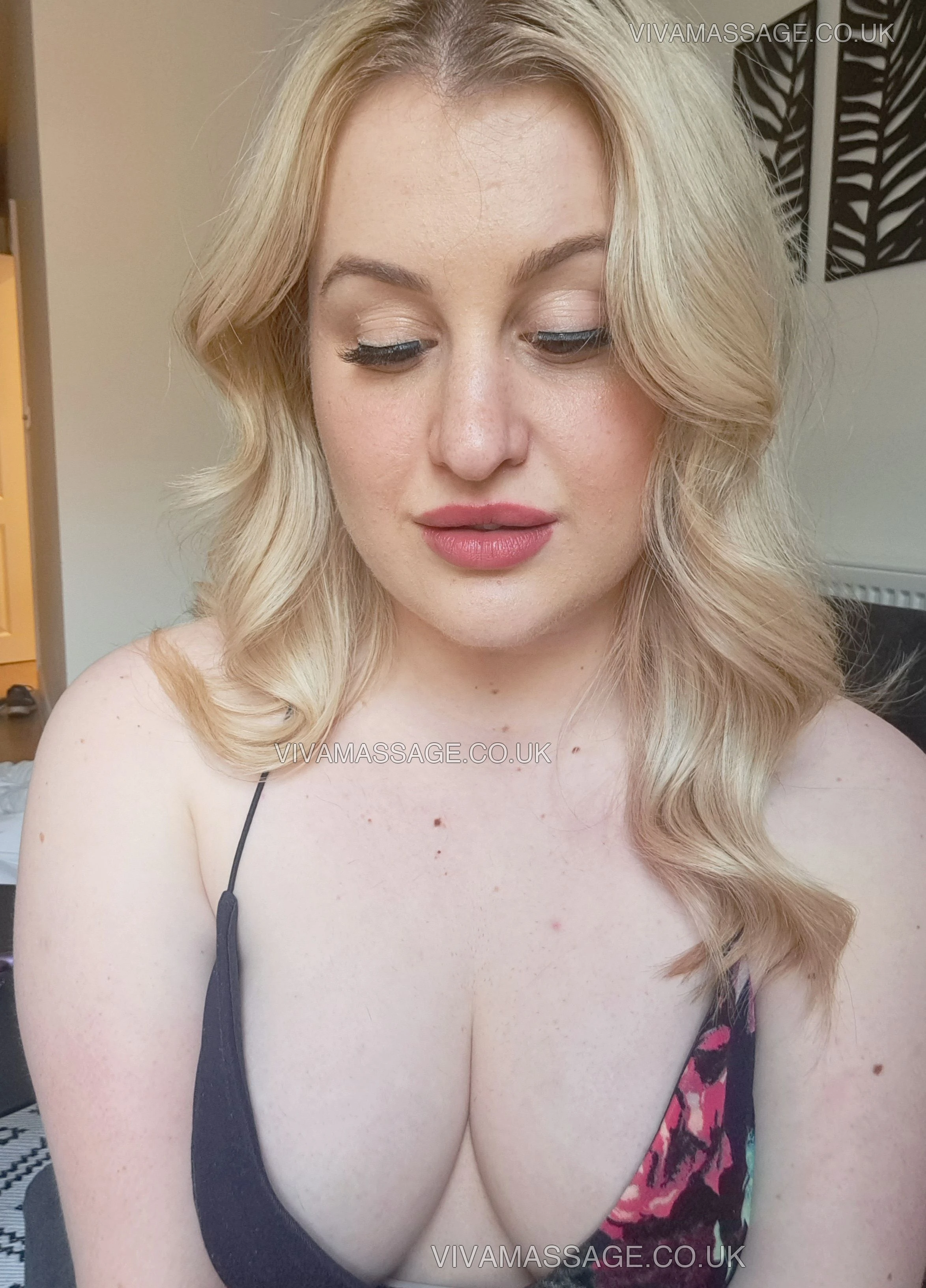 Photo 13 of English Cindy