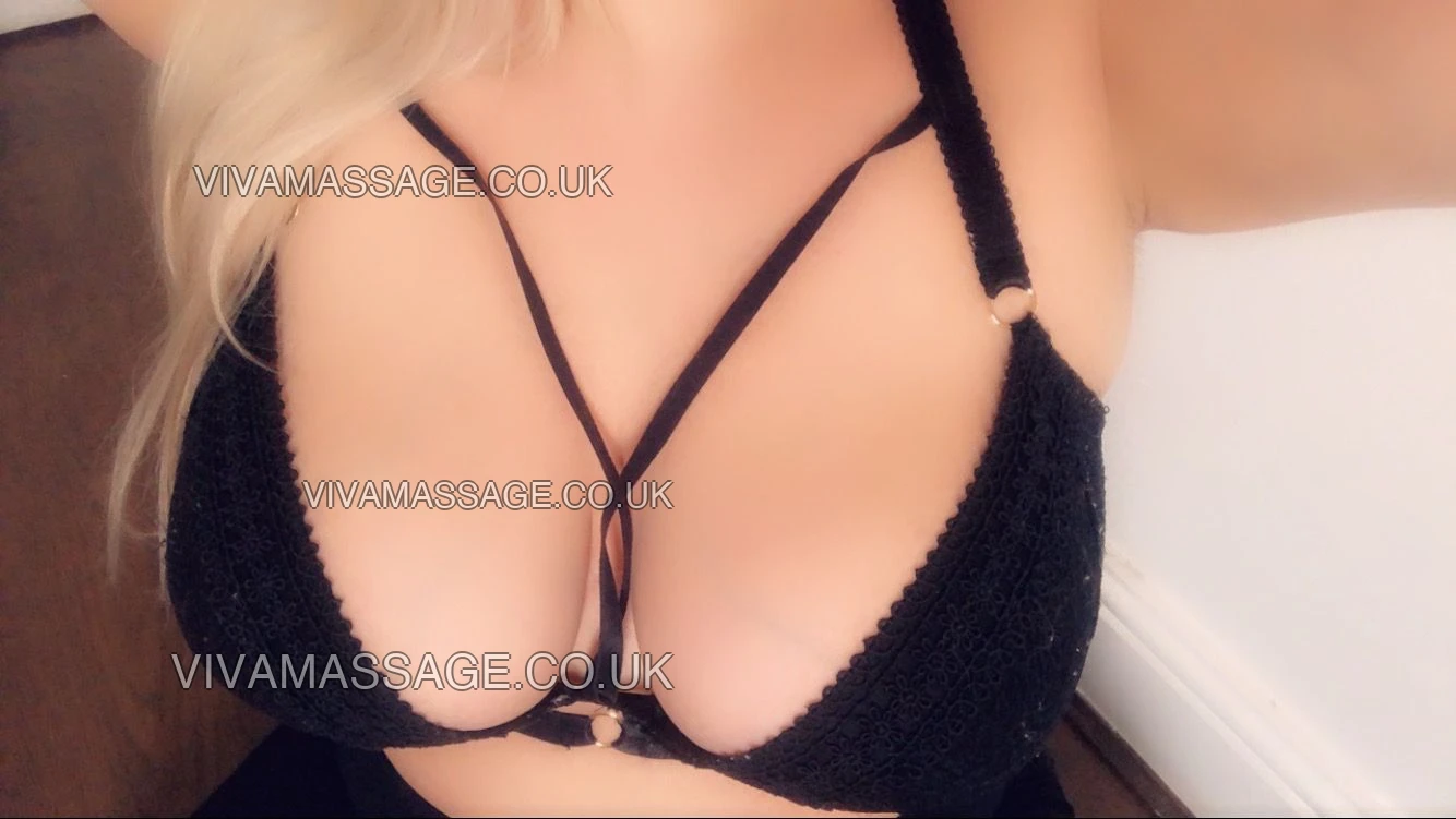 Photo 1 of Girlfriend_Anna