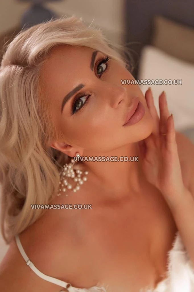 Photo 14 of Melissa…