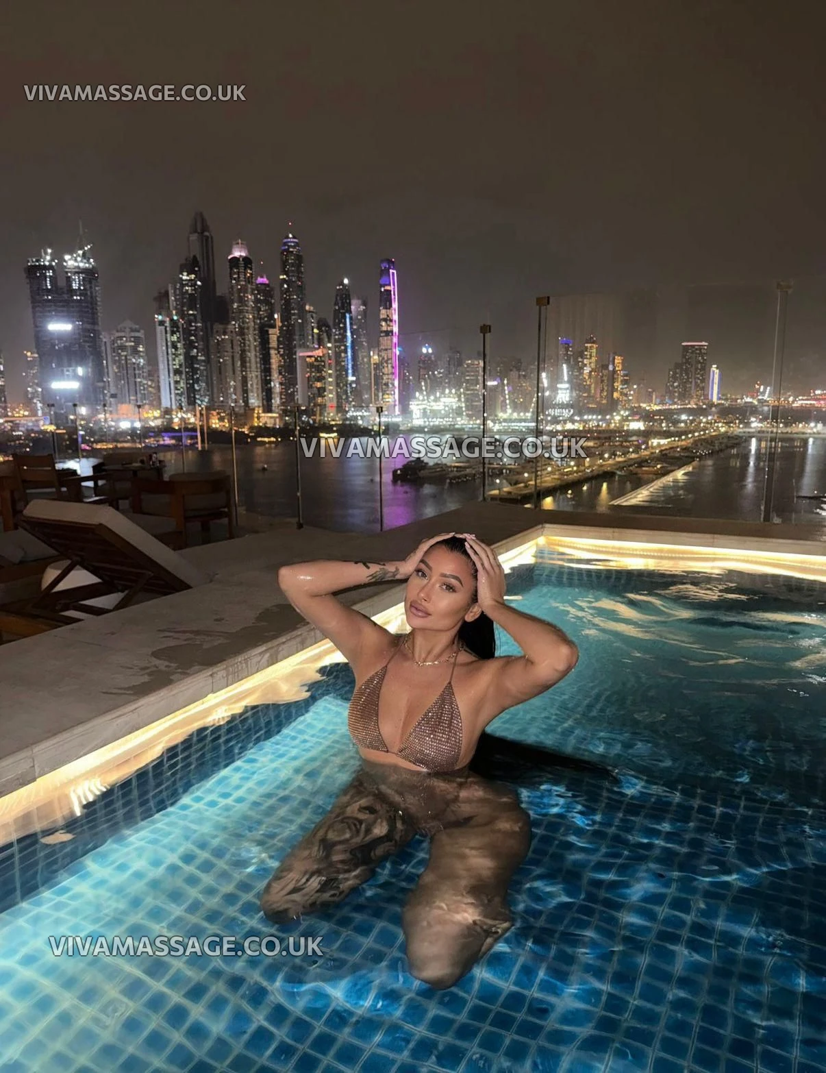 Photo 9 of AmandaBombshell