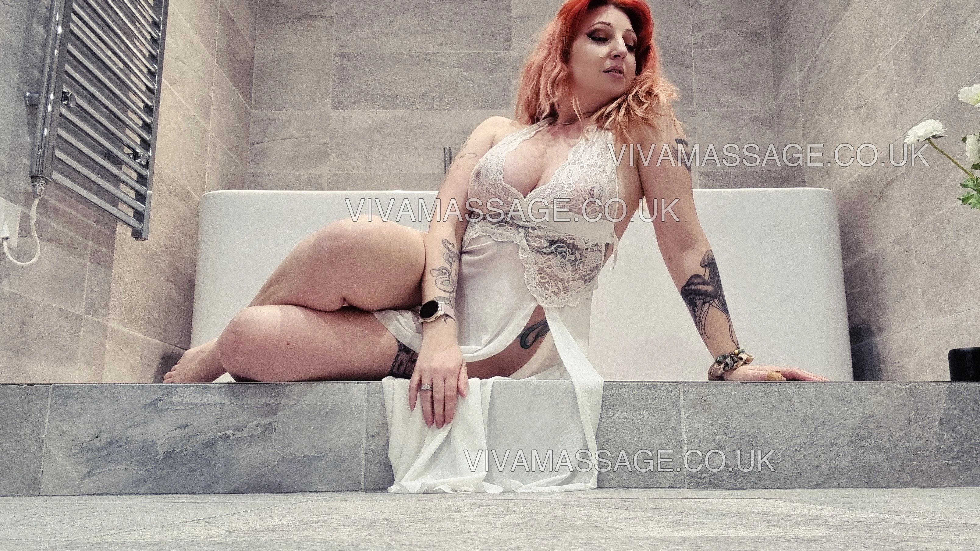 Photo 43 of LadyPineapple