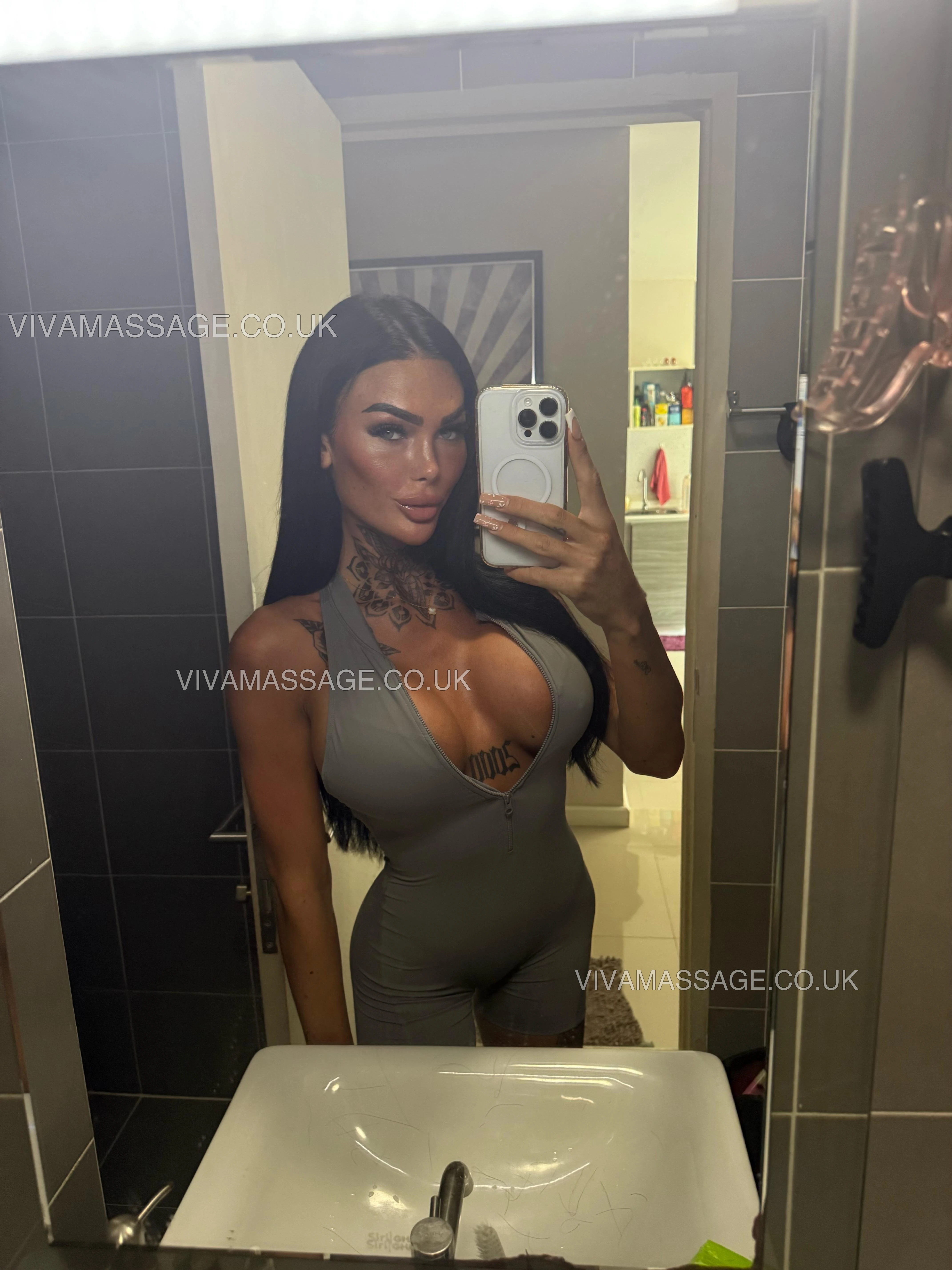 Photo 14 of Oliviamoore1