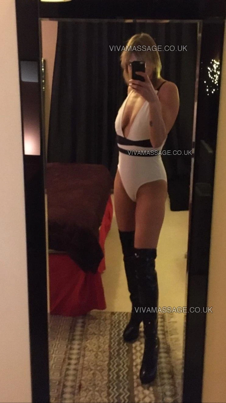 Photo 33 of zoe of manchester