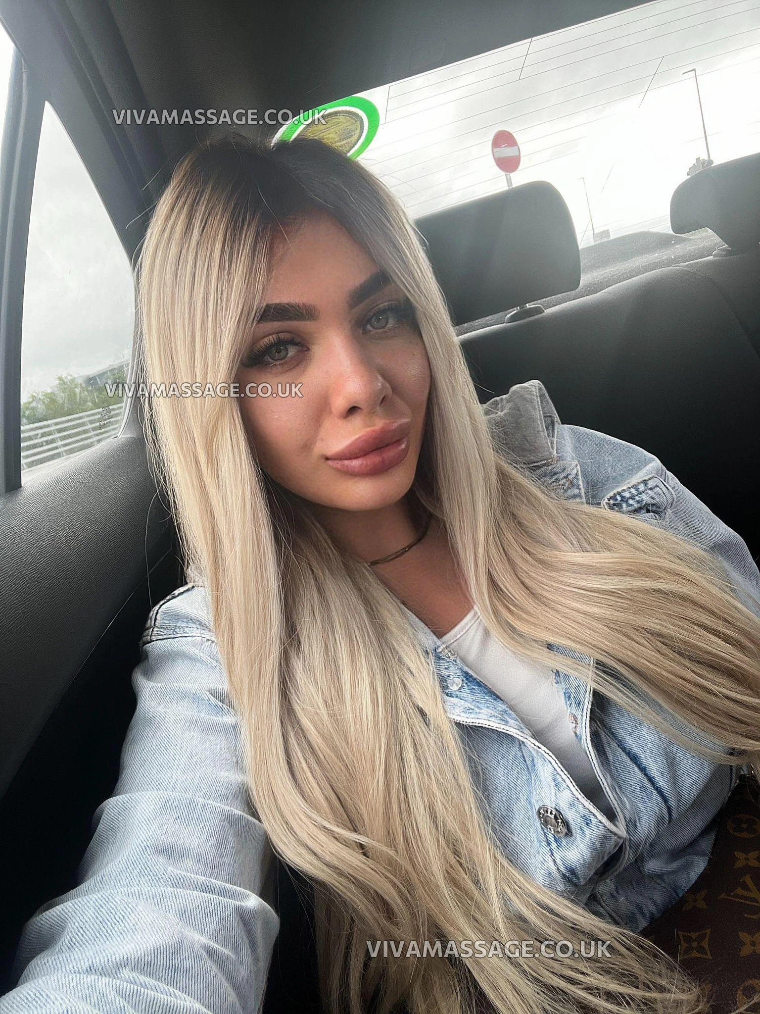 Photo 4 of LucyBlonde23