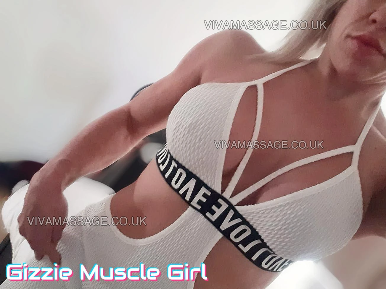 Photo 1 of Gizzie Muscle Girl 