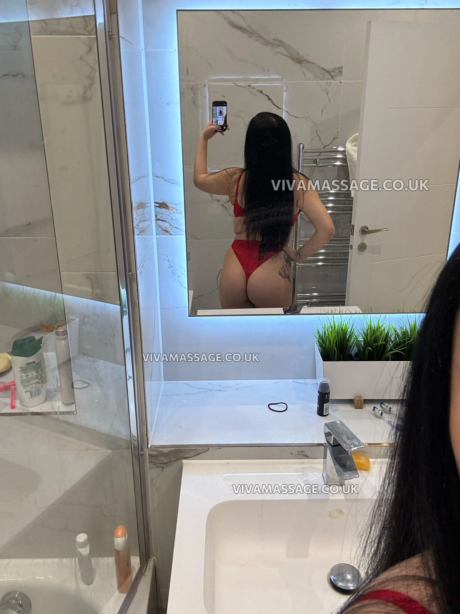 Photo 4 of Brunnette~Carmen