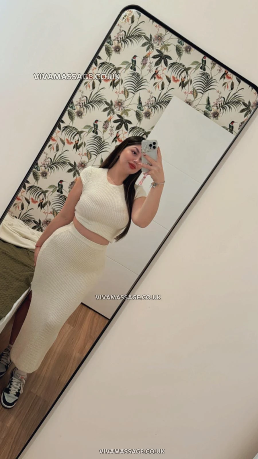 Photo 10 of AmiraBustyAngel