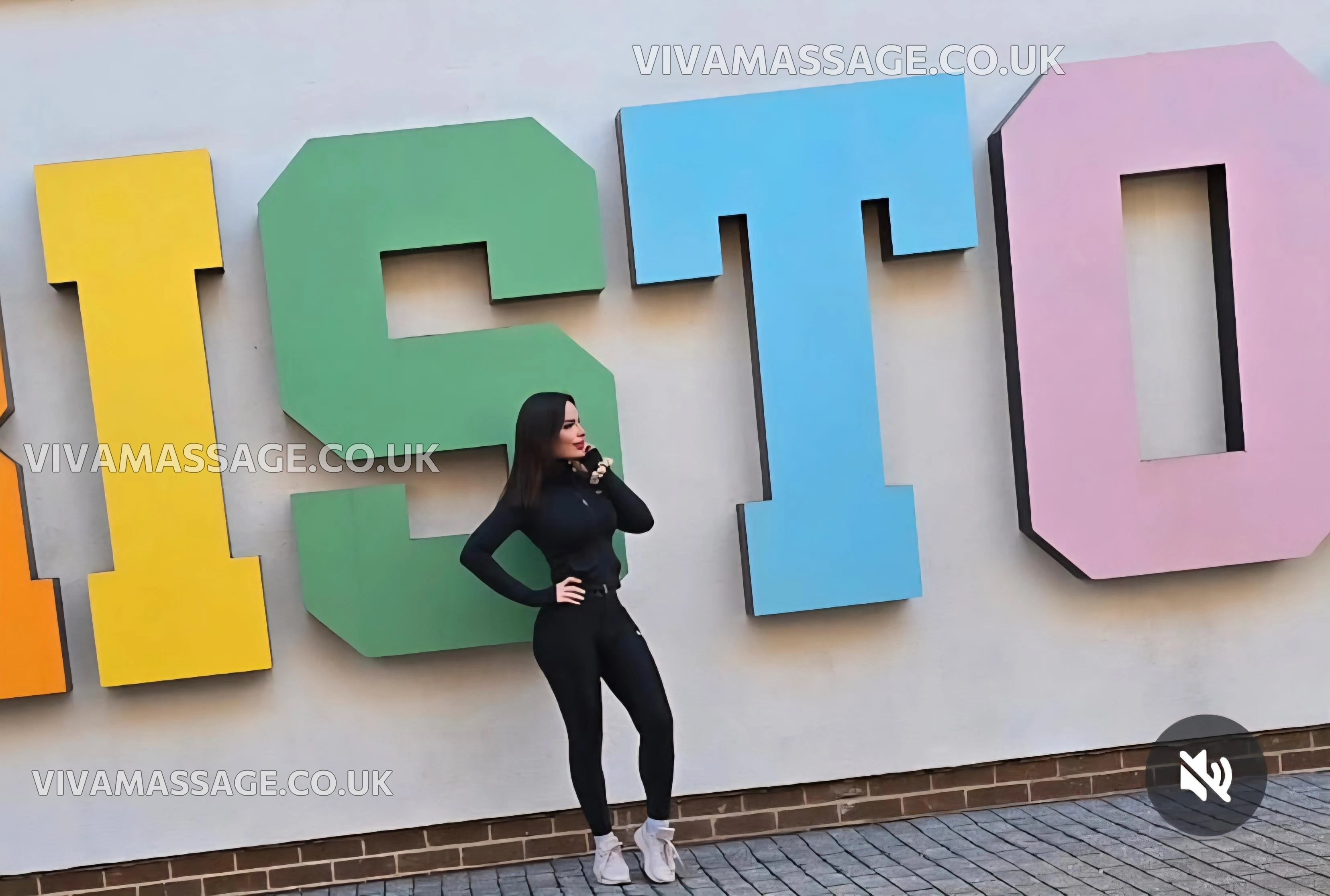 Photo 18 of MALU WIMPER