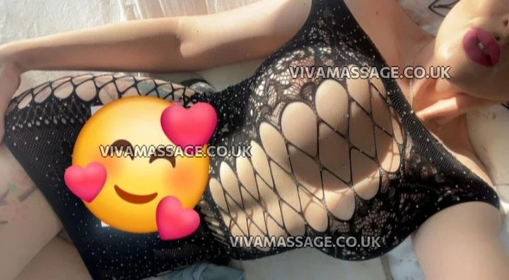 Photo 3 of FrancescaHot