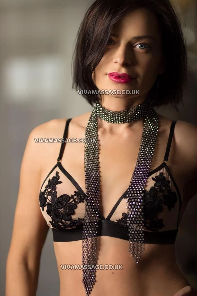 Photo 11 of Angelina Roma