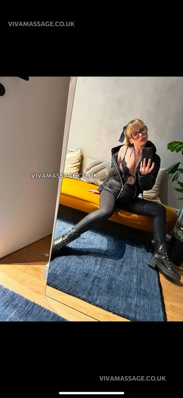 Photo 3 of Vera_Wonder