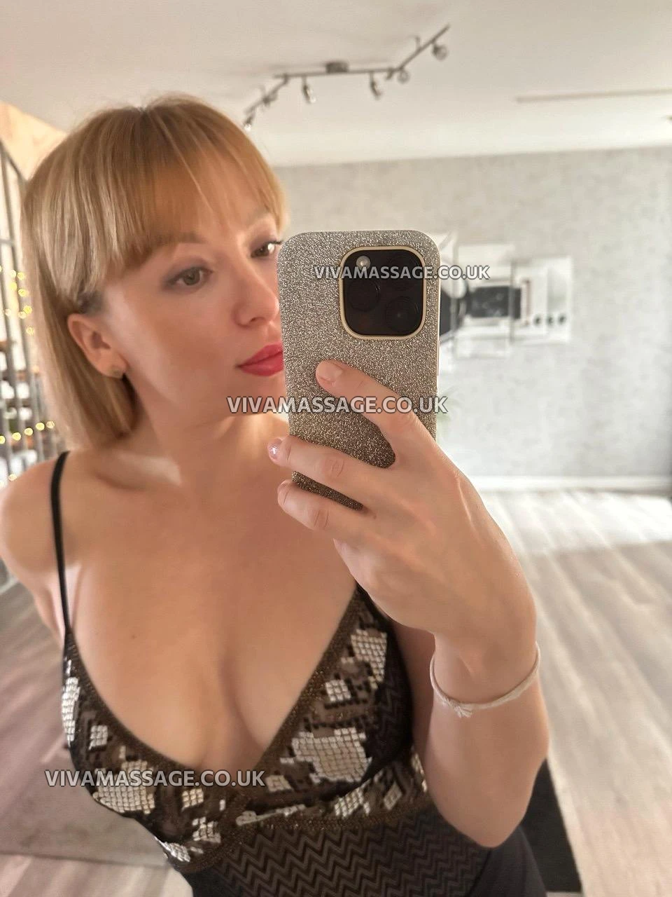 Photo 11 of Vera_Wonder