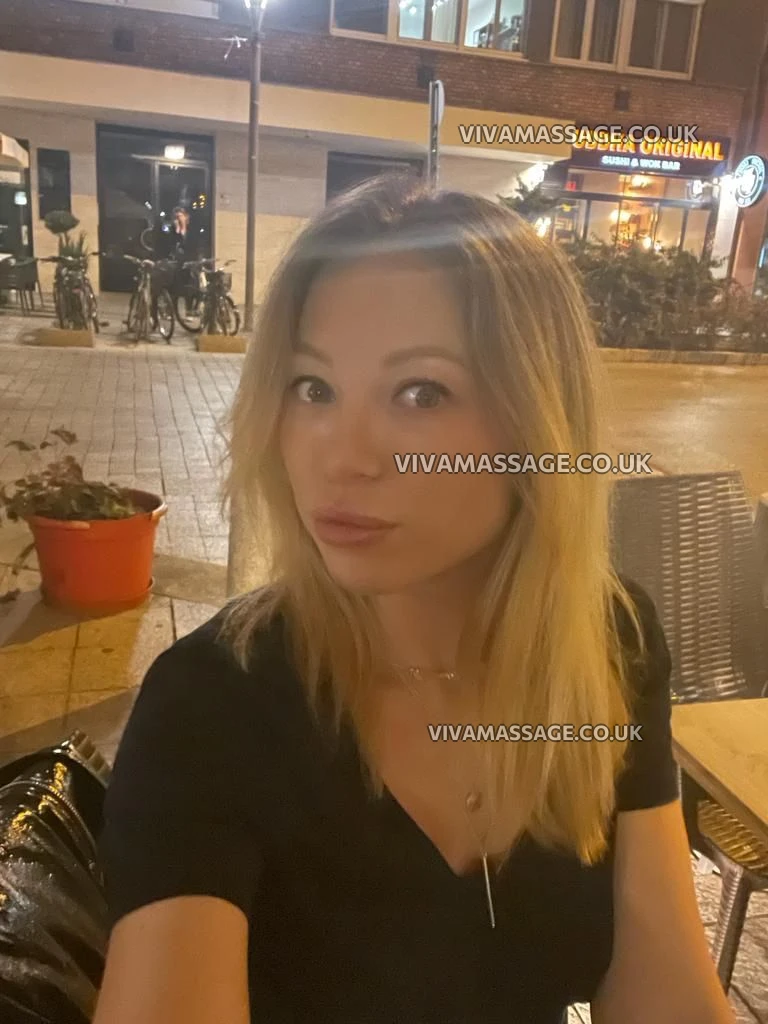 Photo 27 of Vera_Wonder