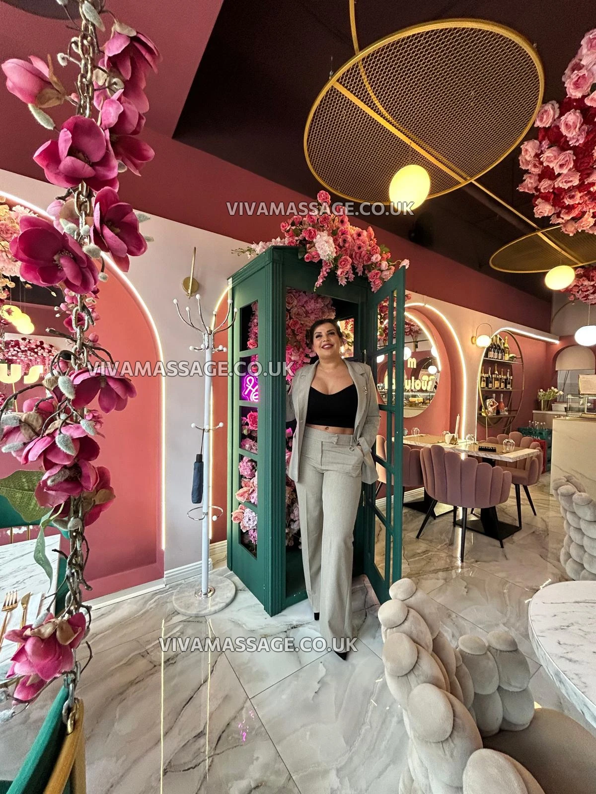 Photo 16 of Nicolle01