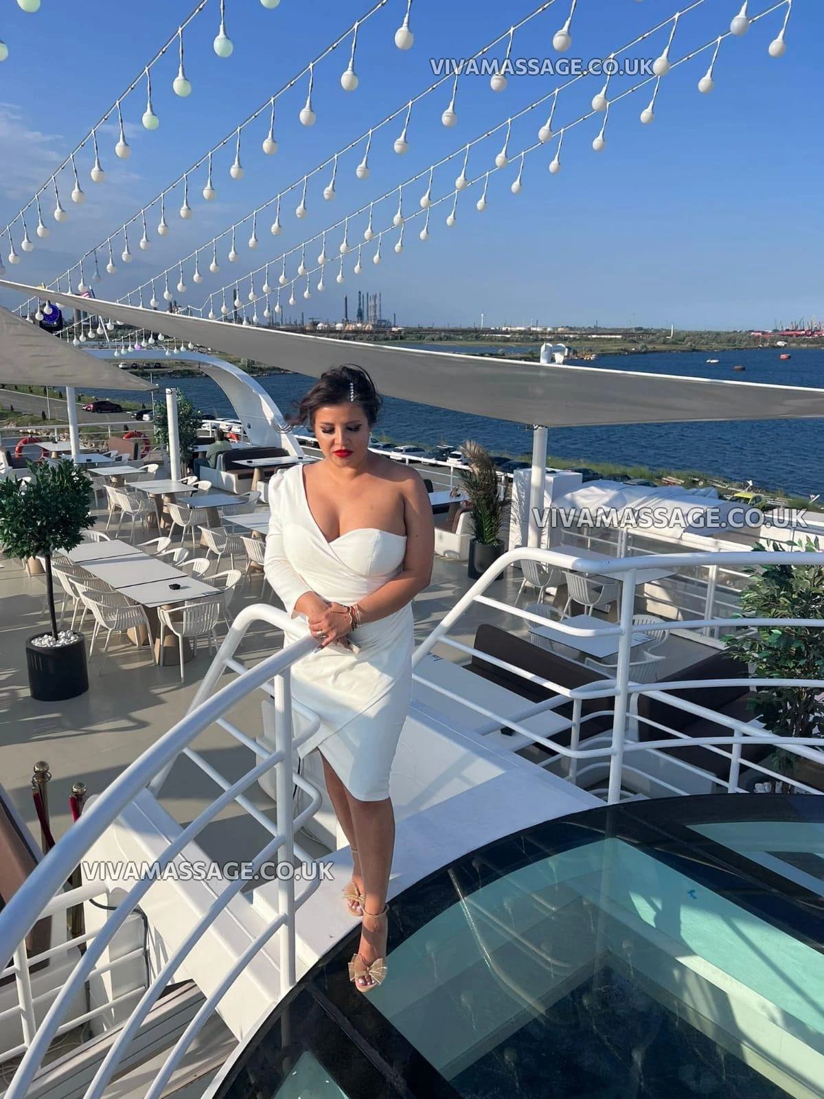 Photo 18 of Nicolle01