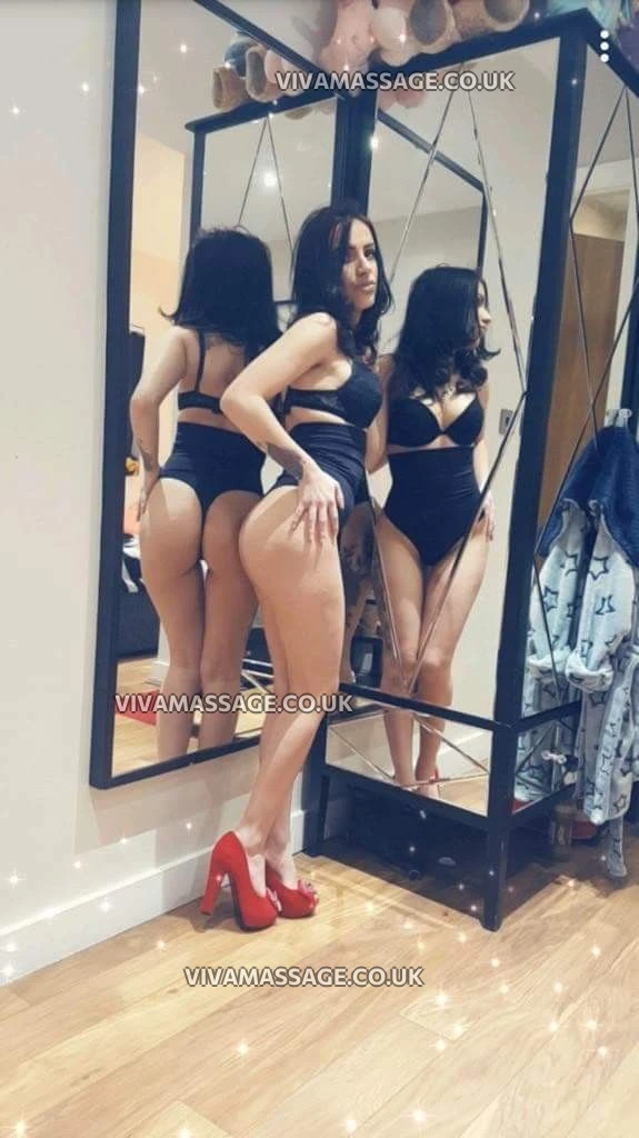 Photo 19 of Hot Sexy Melissa