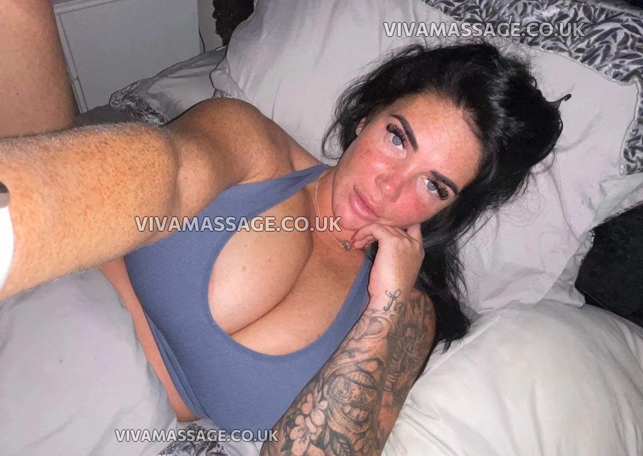 Photo 7 of Emmaleigh_NEW