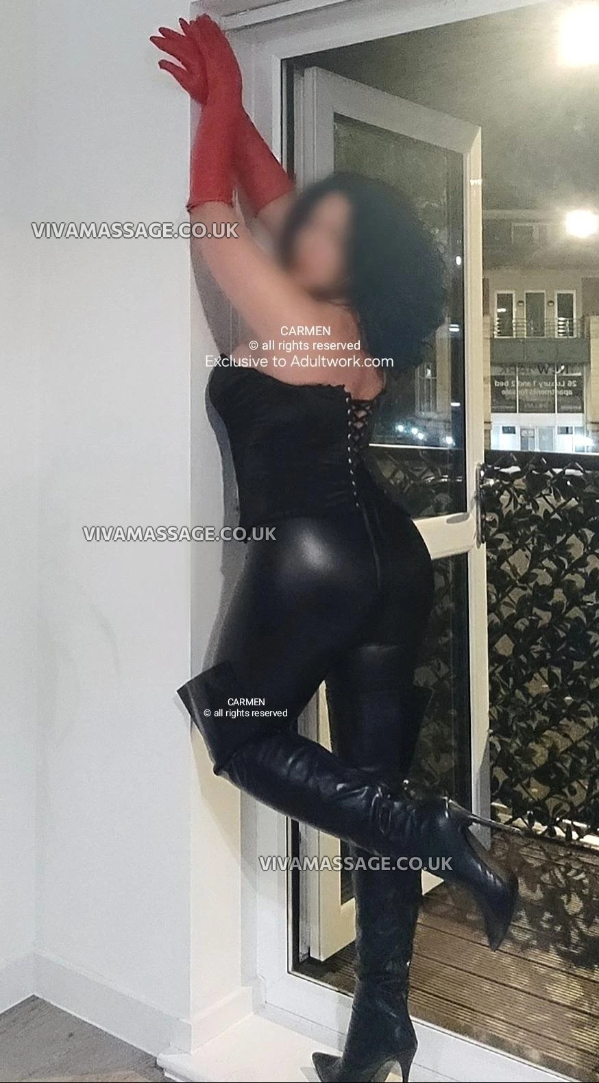 Photo 2 of Foxy Carmen