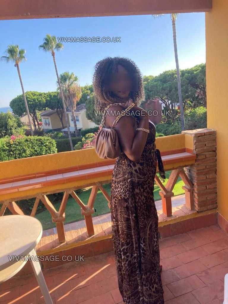 Photo 3 of Cherri Noire