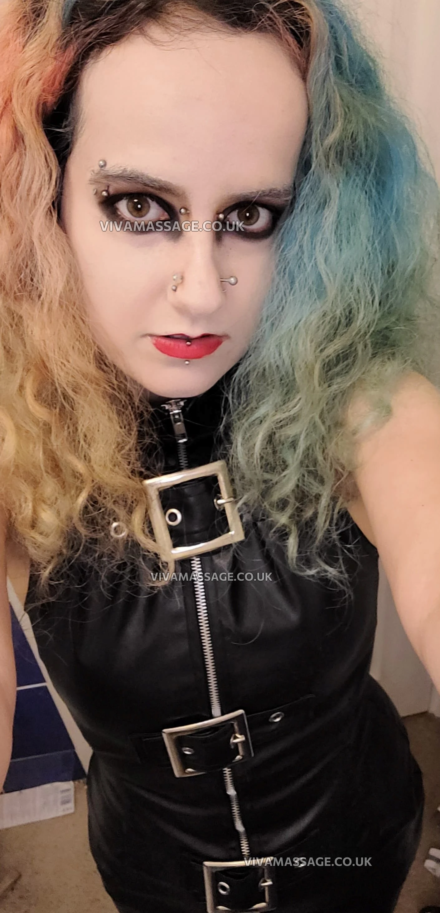 Photo 31 of ScarletSwitch