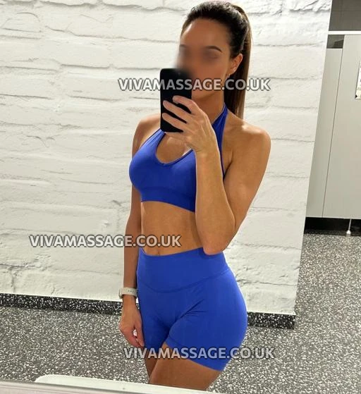 Photo 4 of Charlotte_Sinclair