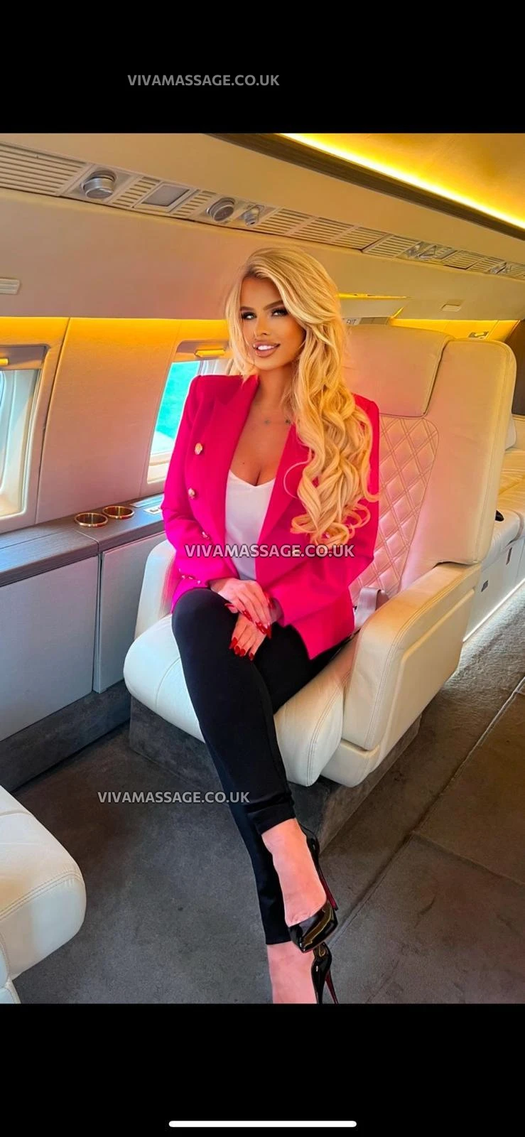 Photo 14 of Pamela Blonde