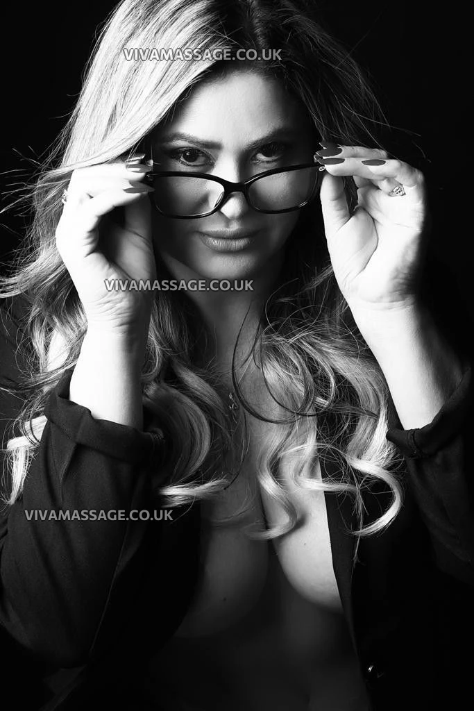 Photo 4 of nikitalinda