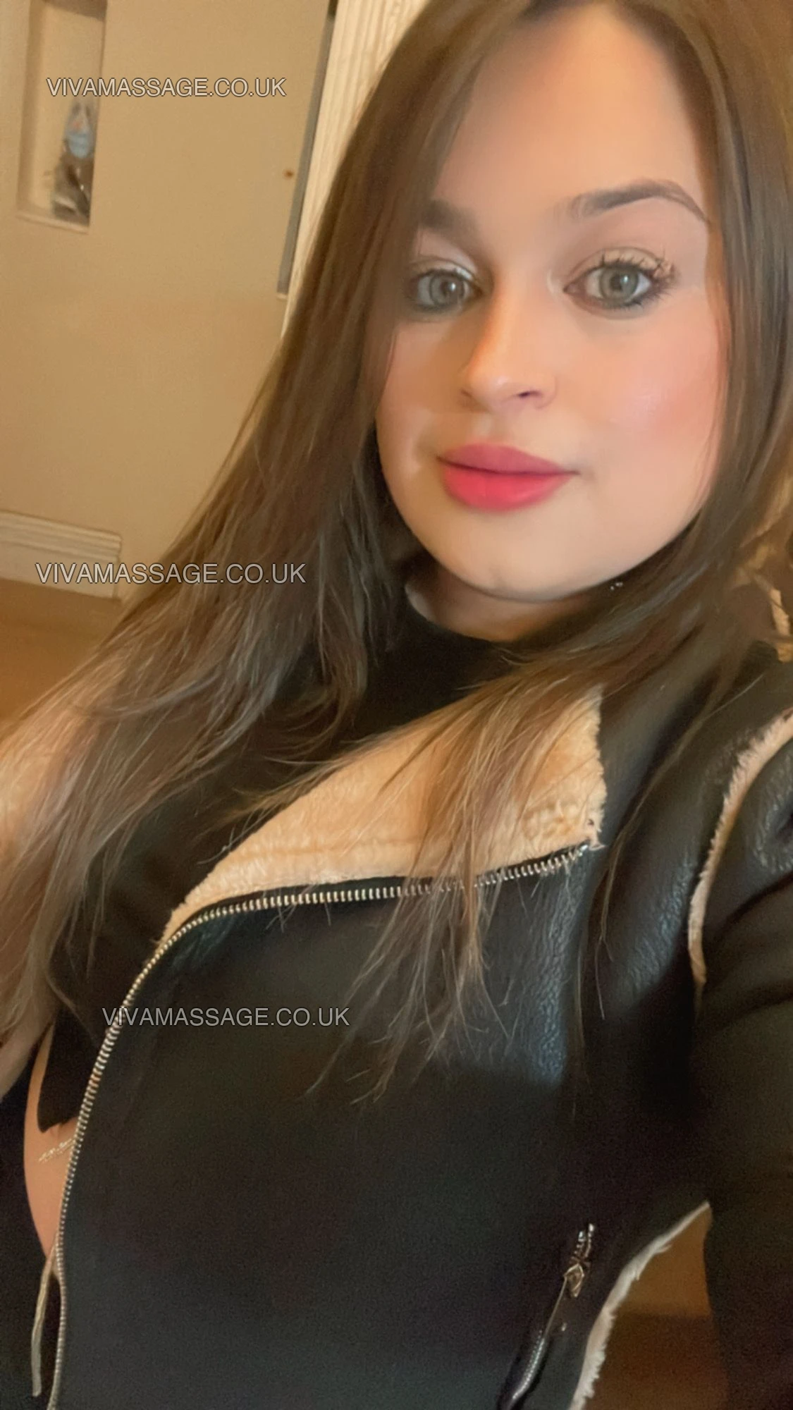 Photo 1 of CANDY BLONDE JESSYY