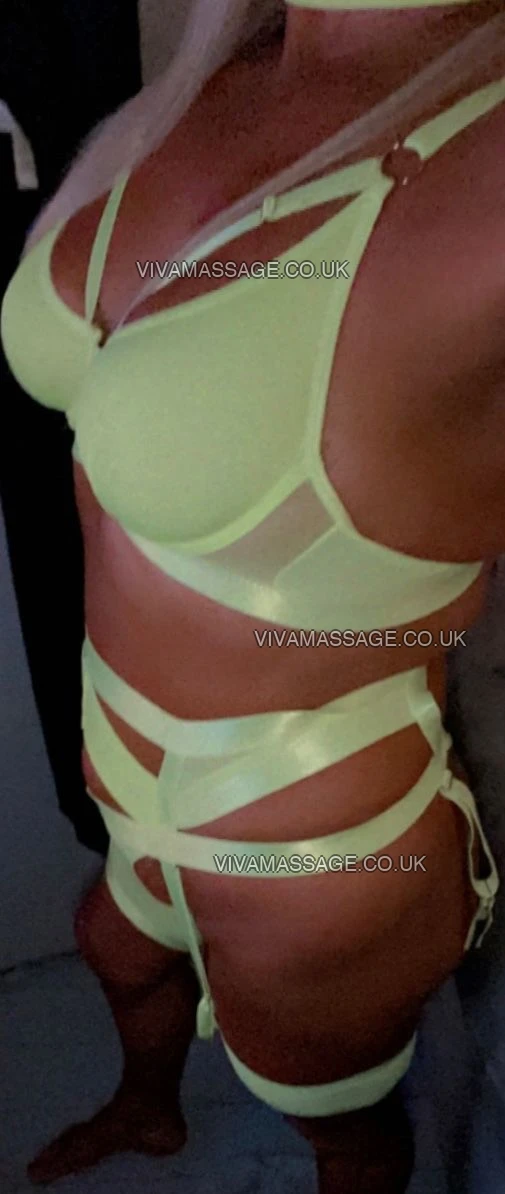 Photo 9 of ms_MELANIE