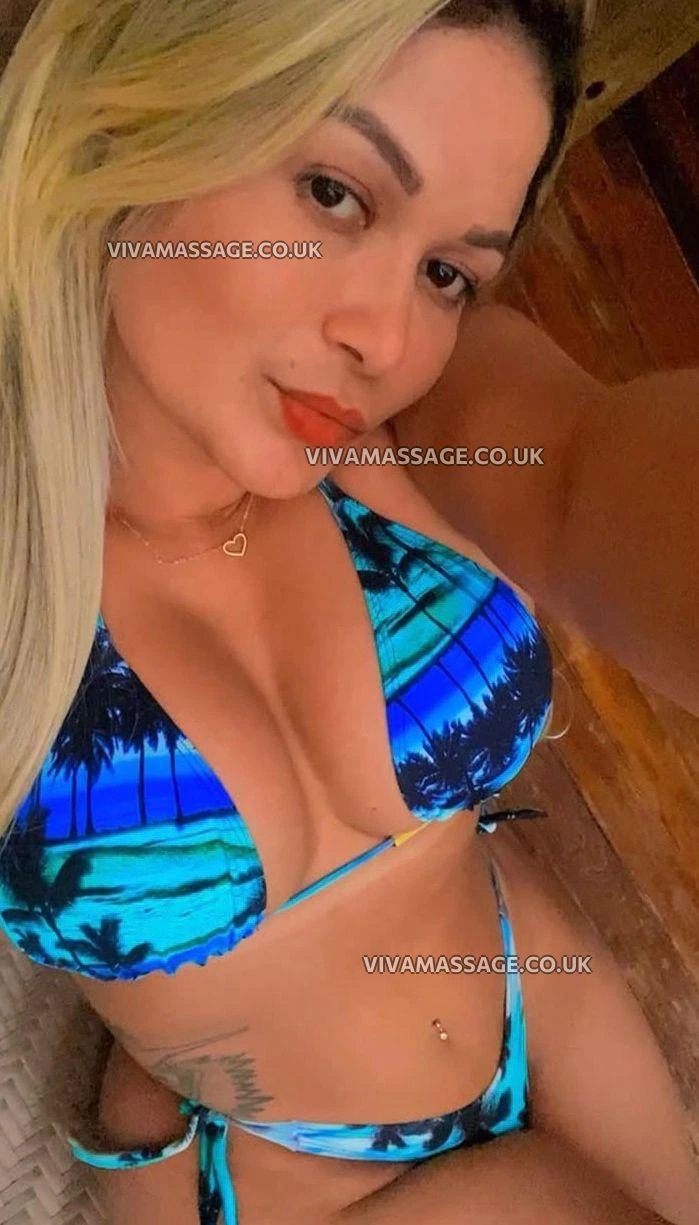 Photo 5 of CarolYourPartyGirl