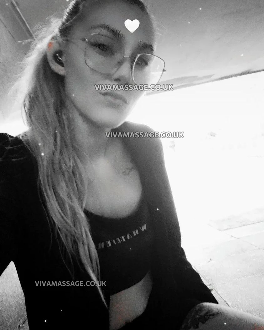 Photo 19 of PrincessBetina