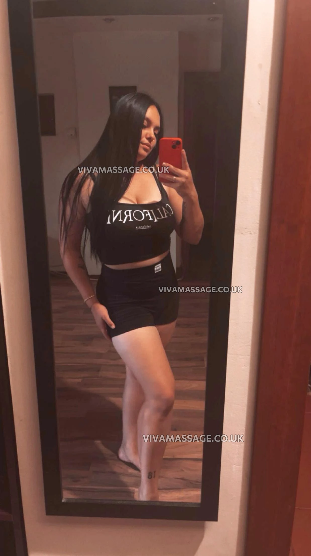 Photo 1 of Lara_New_Brunette